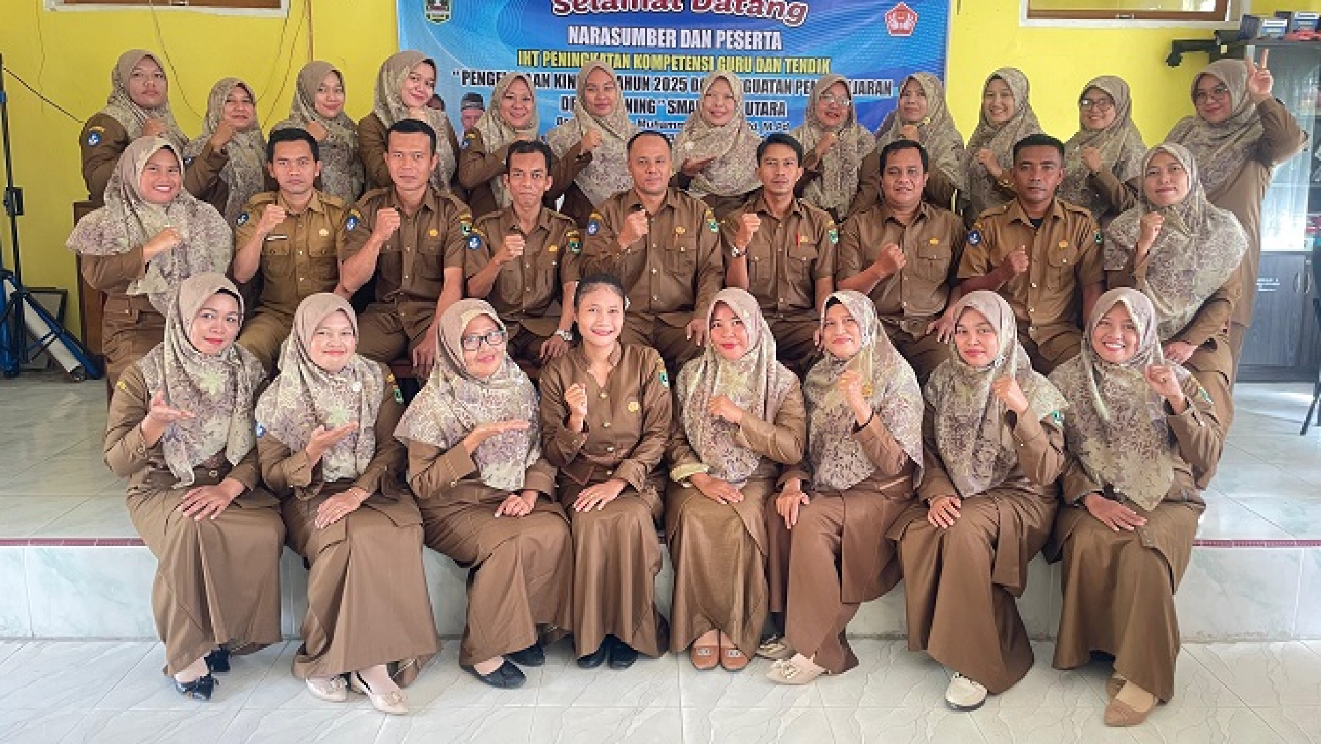 GURU DAN TENDIK SMAN 1 RAO UTARA